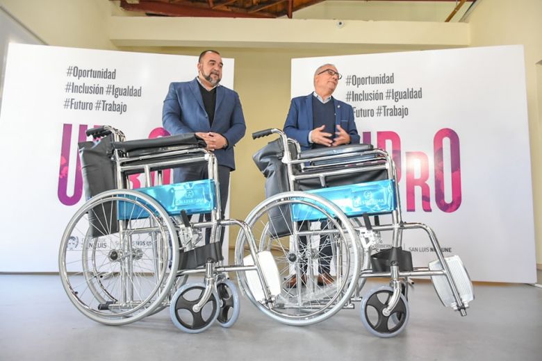  Entregaron sillas de ruedas para el Banco de Elementos Ortopédicos 