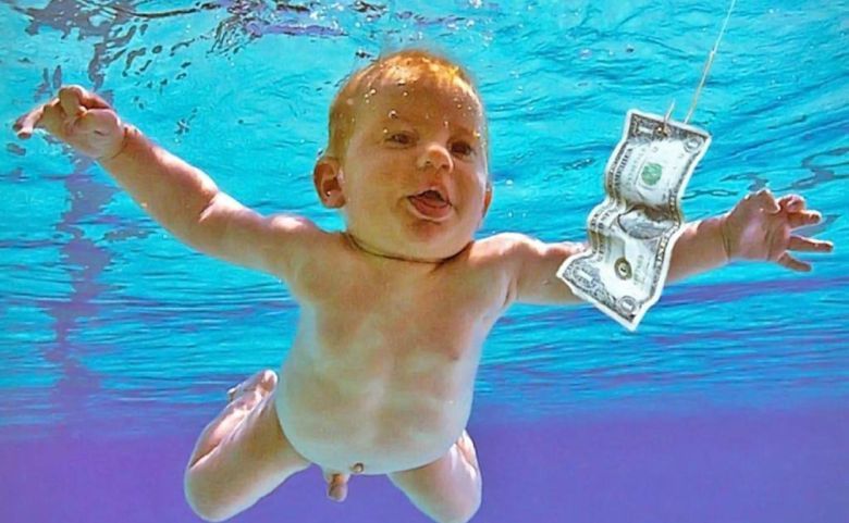 El juez desestimó otra vez la demanda del “bebé” de la tapa del disco “Nevermind” de Nirvana