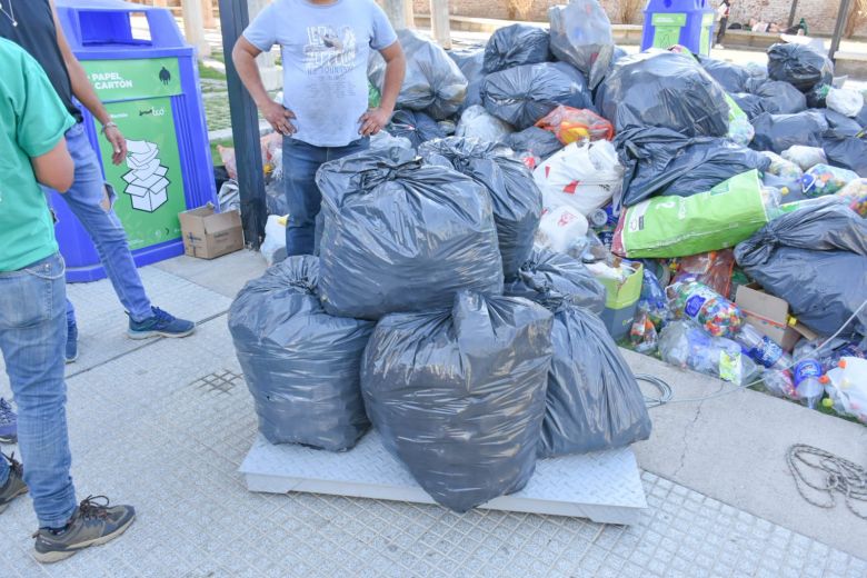 #YoReciclo2:  Gran compromiso estudiantil en el último pesaje del concurso