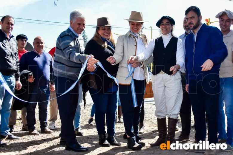 Remates, charlas y una variedad de expositores, abrió la expo rural San Luis