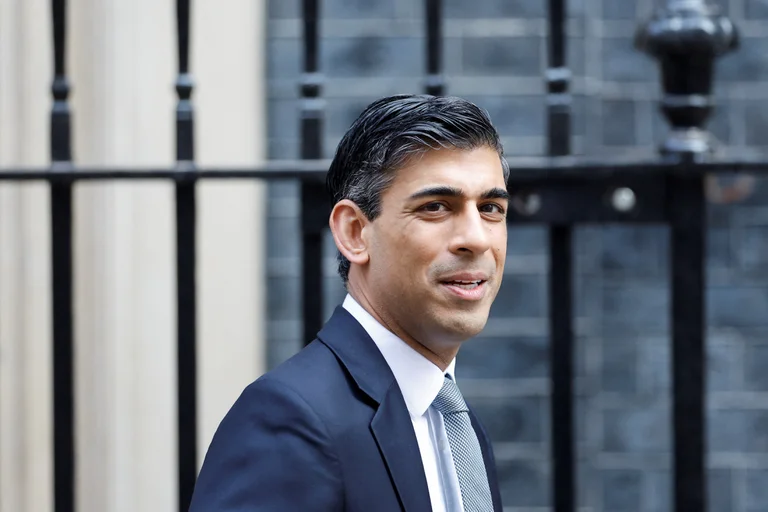 Quién es Rishi Sunak, el nuevo primer ministro británico