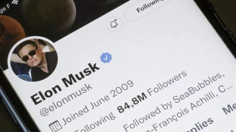 Elon Musk completa la compra de Twitter y despide a altos ejecutivos de la compañía