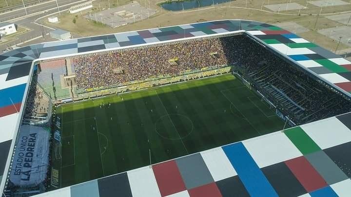 Racing de Córdoba y Villa Mitre jugarán por el ascenso en La Pedrera