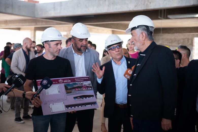 El gobernador visitó las obras de Extensión Áulica de la UPrO