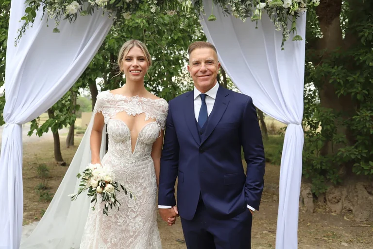 La boda de Alejandro Fantino y Coni Mosqueira: invitados, looks y la palabra de los recién casados