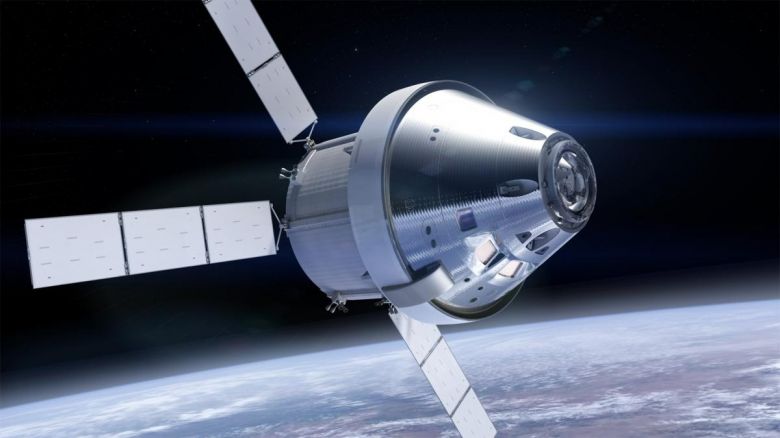 La cápsula espacial Orion inició su regreso a la Tierra tras sobrevolar la Luna