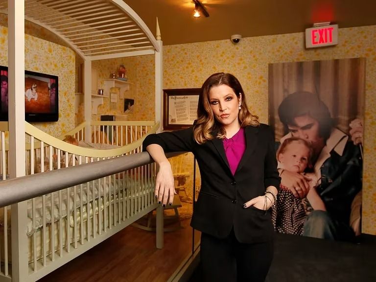 Murió la cantante Lisa Marie Presley, hija de Elvis Presley, tras un paro cardíaco