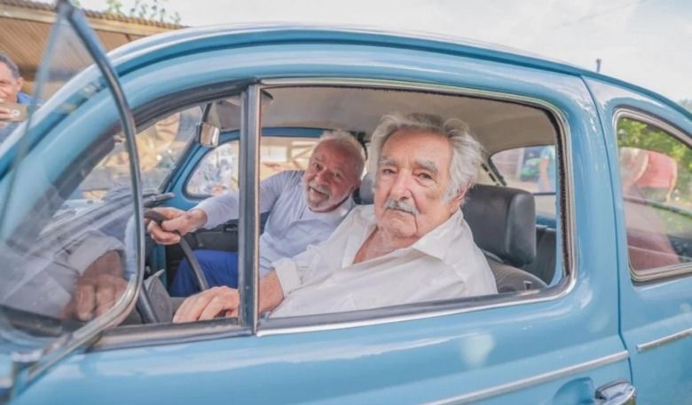 Tras su paso por Argentina, Lula da Silva visitó a Pepe Mujica en Uruguay
