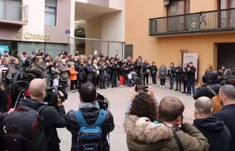 Dos niñas argentinas cayeron de un edificio en Barcelona: una murió y otra está grave