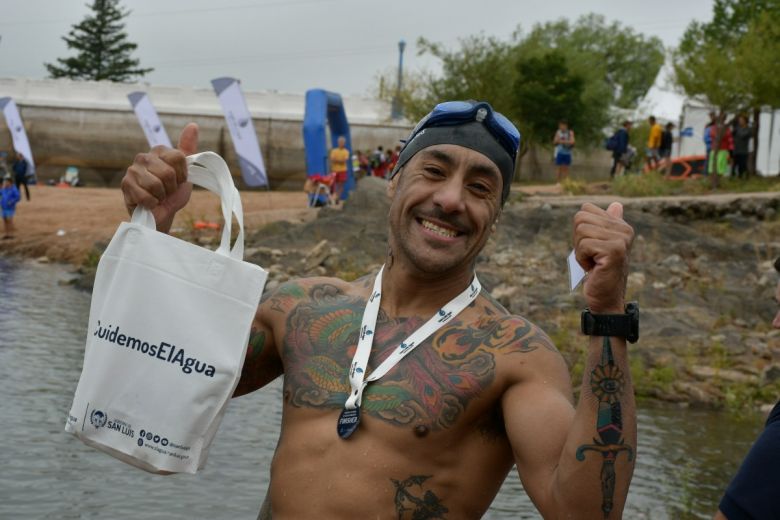 Más de 250 nadadores participaron del Torneo Puntano de Aguas Abiertas