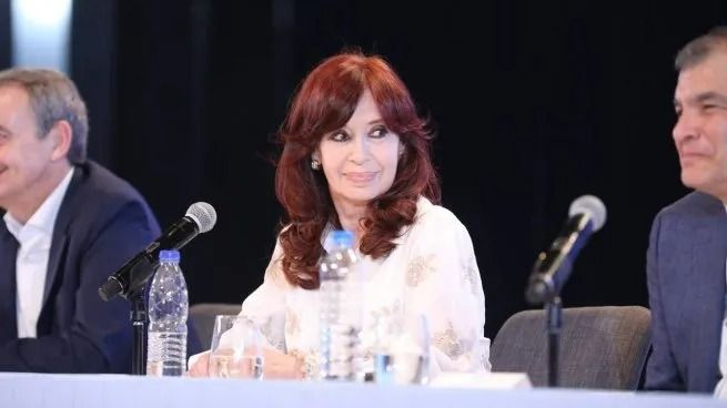 Cristina Kirchner: "No me interesa si me van a meter presa, sino reconstruir un Estado democrático"