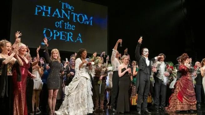 El fantasma de la Ópera le dice adiós a Broadway tras 35 años en cartel