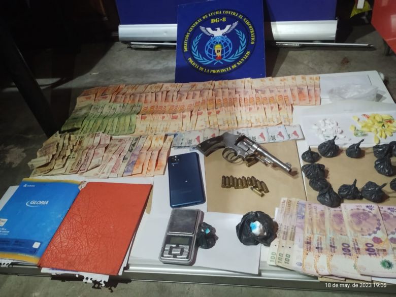 Desbarataron dos " kioscos" con droga valuada en mas de un millón de pesos, hay detenidos