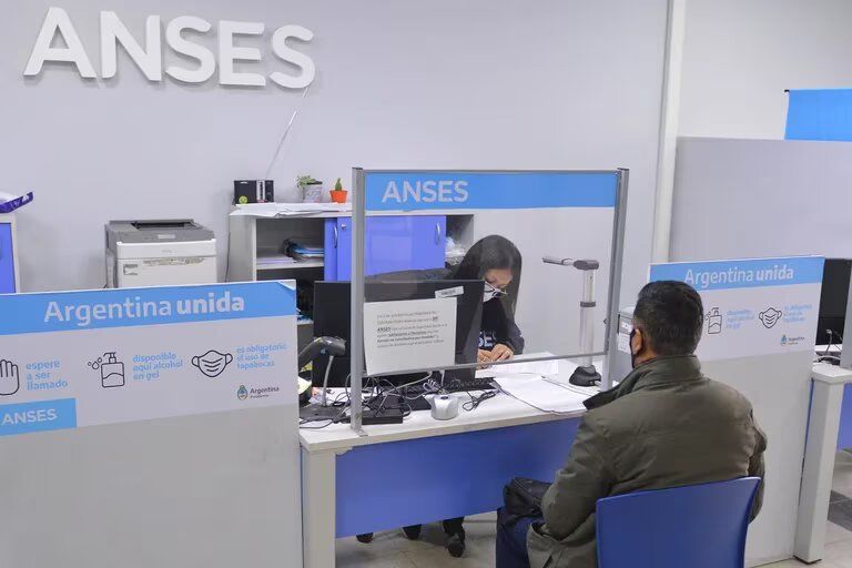 Cómo tramitar desde este lunes los créditos de Anses con tasas bajas