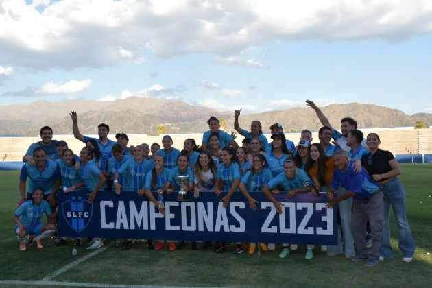 San Luis FC festejó el ascenso con una goleada ante Camioneros 