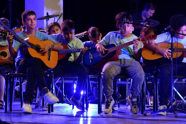 La Escuela de Música de la ULP cerró el año con un show que deslumbró a más de 2500 espectadores 