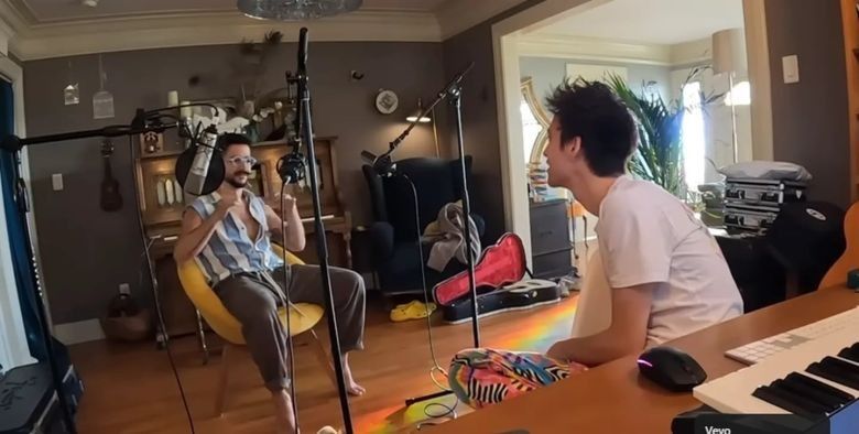 Camilo se animó al inglés en “Mi corazón”, la nueva colaboración con Jacob Collier 