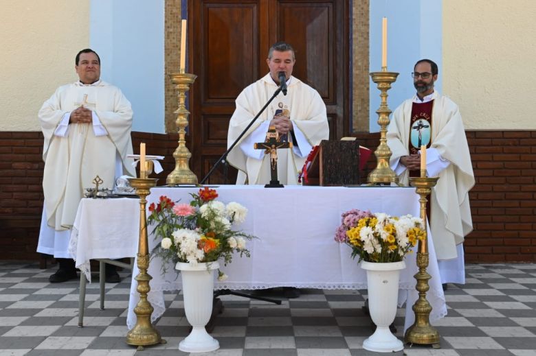 El Gobernador, junto a su gabinete, participó de la misa por el Día del Trabajador