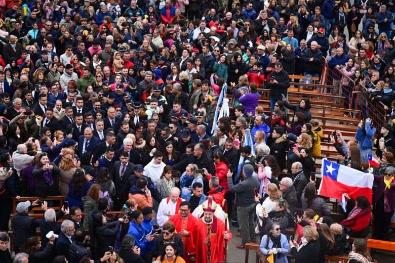 Miles de creyentes rindieron homenaje al Divino Señor de Renca