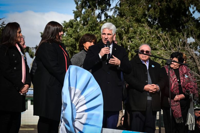 La comunidad del barrio AMEP conmemoró el 25 de Mayo con el jardín ‘Arrorró’