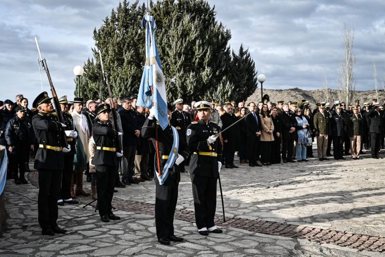 Soldados y cadetes del ISSP realizaron la jura de lealtad a la Bandera Argentina