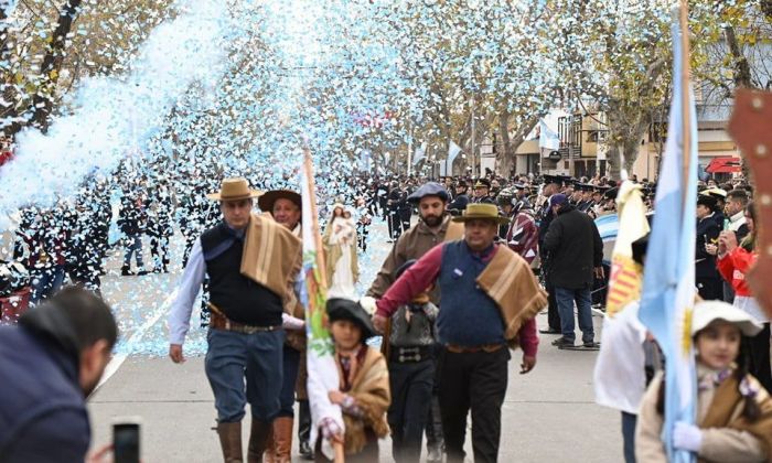 Villa Mercedes tuvo su gran desfile patrio