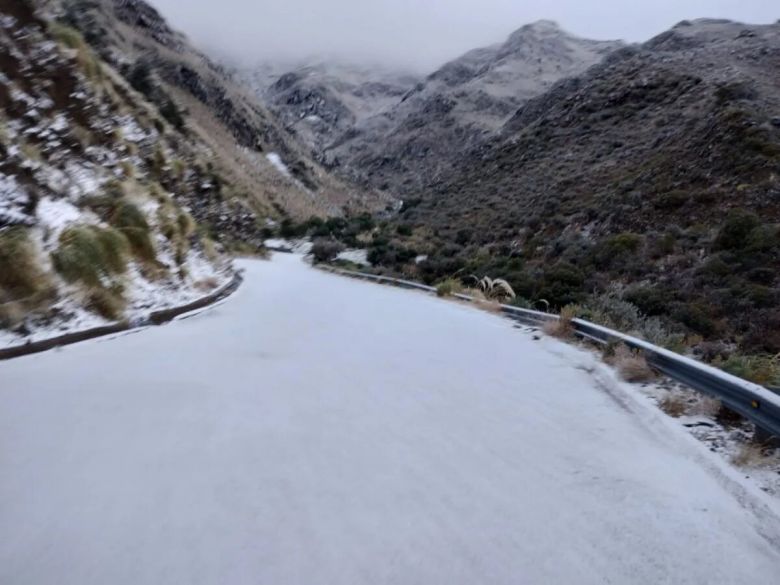 Mirador del Sol: cerrado por la nieve acumulada en el pavimento