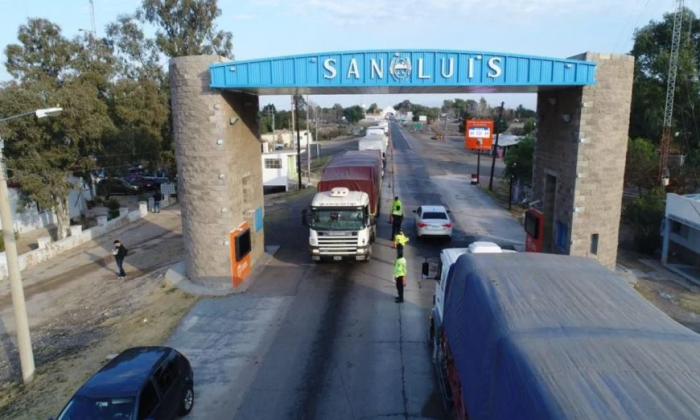 La Policía de San Luis demoró a dos familias que llevaban menores sin autorización