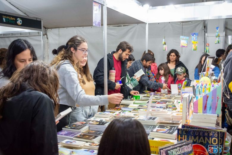 La Feria del Libro de Río Cuarto congregó a más de 30 mil personas