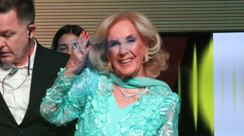 Mirtha Legrand se emocionó al recibir el doctorado Honoris Causa de la UBA y defendió a la universidad pública