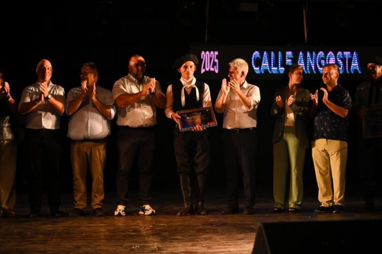 La Fiesta de la Calle Angosta deslumbró en su apertura