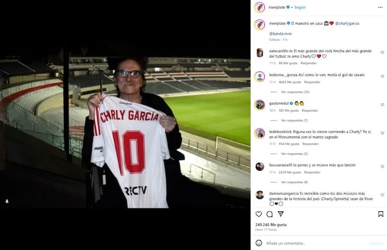 La foto de Charly García en la cancha de River que enloqueció a los hinchas millonarios