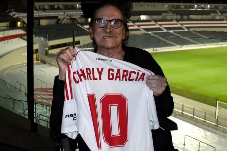 La foto de Charly García en la cancha de River que enloqueció a los hinchas millonarios