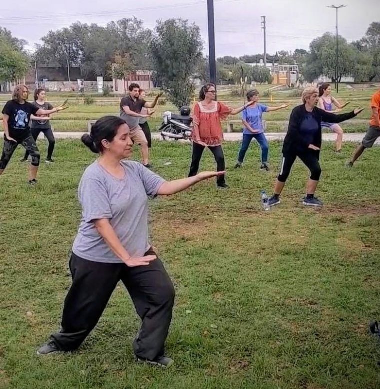 Práctica de Chi Kung y Tai Chi en la Biblioteca “Bernardino Rivadavia”