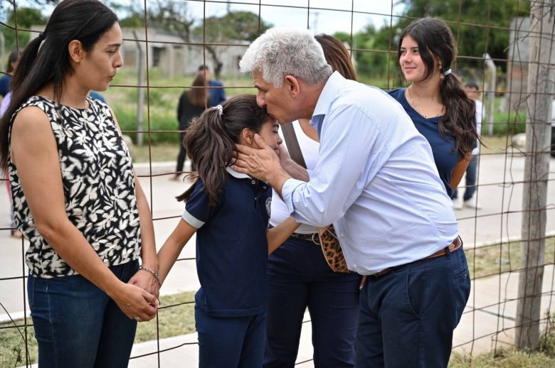 Cuatro familias más se sumaron al sueño de la casa propia en Villa de la Quebrada