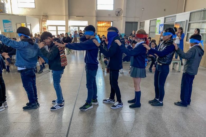Discapacidad brindó charlas inclusivas y talleres vivenciales en dos colegios