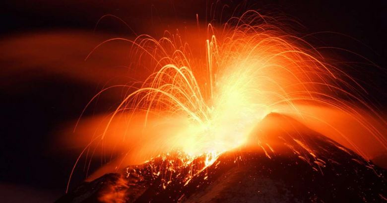 Alarma por una nueva erupción del Etna en el sur de Italia