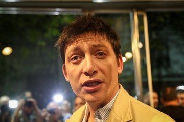 Grave gesto de intimidación de Santiago Caputo a un fotógrafo antes del debate legislativo