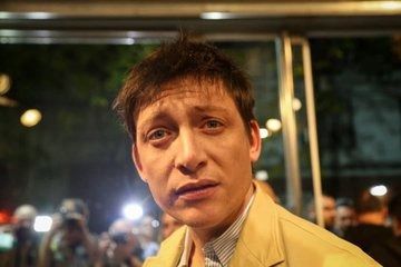 Grave gesto de intimidación de Santiago Caputo a un fotógrafo antes del debate legislativo