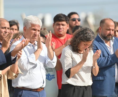 El pavimento llega al barrio 1.000 Viviendas