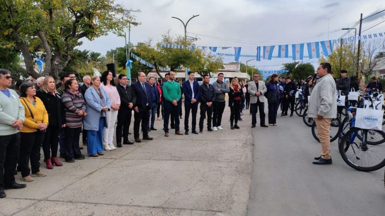 Familias de San Francisco recibieron la escritura de sus viviendas