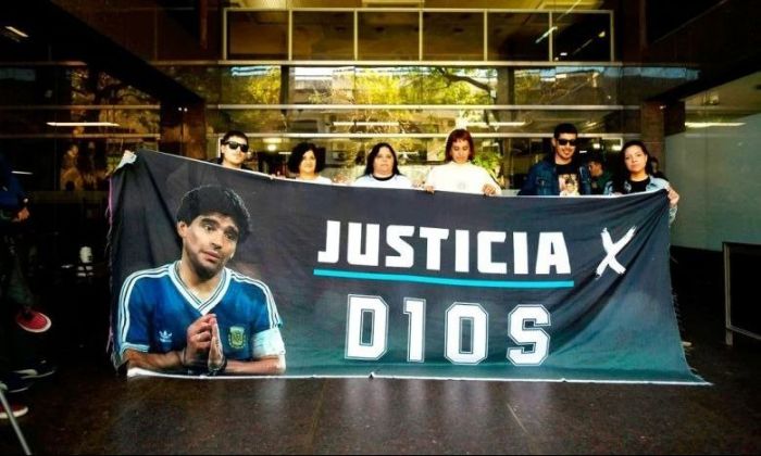 Escándalo en el juicio de Maradona: hoy definen si se anula tras el polémico documental de la jueza Makintach