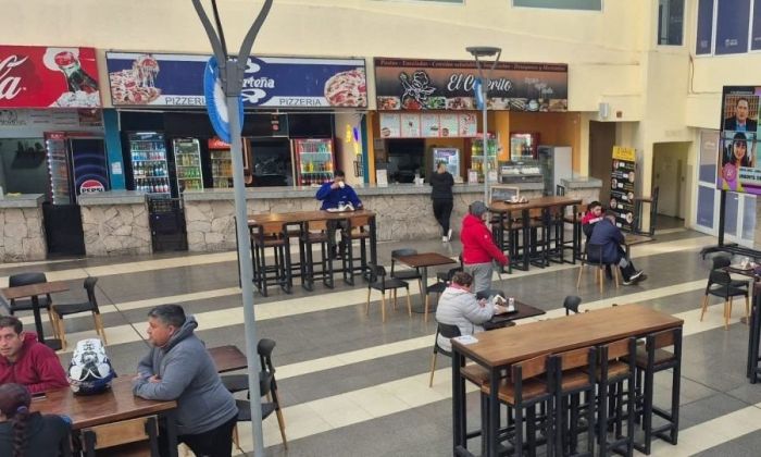 Los comerciantes presentan propuestas para renovar los locales de la EDIRO