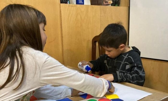 Un taller de arte y literatura infantil fomenta el pensamiento creativo