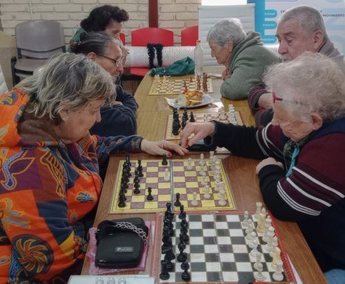 Jugar, aprender y compartir: una experiencia enriquecedora para adultos mayores