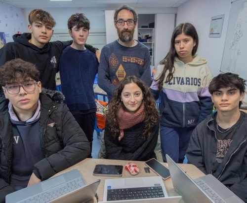 Alumnos de la ‘Albert Einstein’ diseñan prótesis para mejorar la calidad de vida de dos personas 