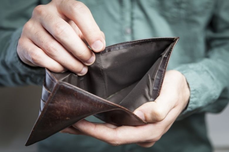 La mitad de los argentinos reconoce que su economía personal empeoró en los últimos meses