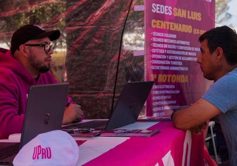 La UPrO continúa con sus inscripciones en distintas localidades