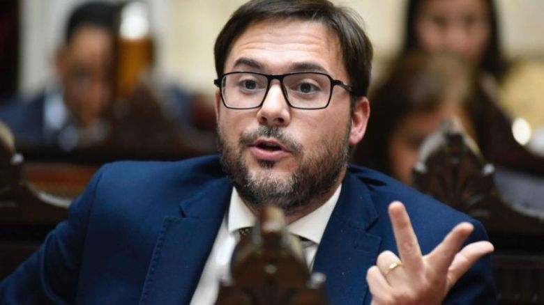 Proponen debatir la remoción de Francos en su cargo