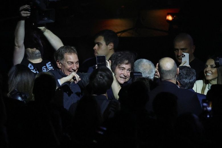 Javier Milei presentó su libro con un show musical: "Pudieron ganar un round, pero no la batalla"